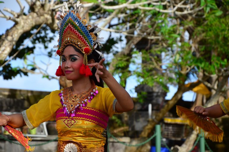 Bali dancer